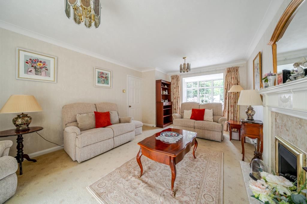 Property photo 3 of 20 Living Room