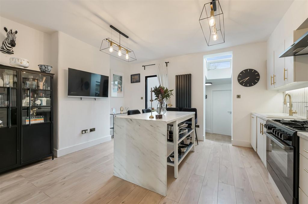 Property photo 2 of 12 Kitchen/Diner