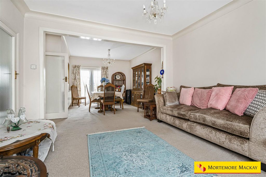 Property photo 3 of 35 30_68735_Watermarked.Jpg