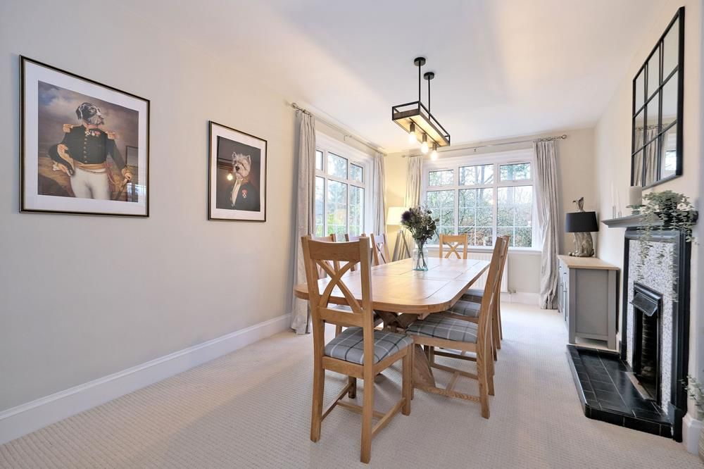 Property photo 3 of 19 Dining Room