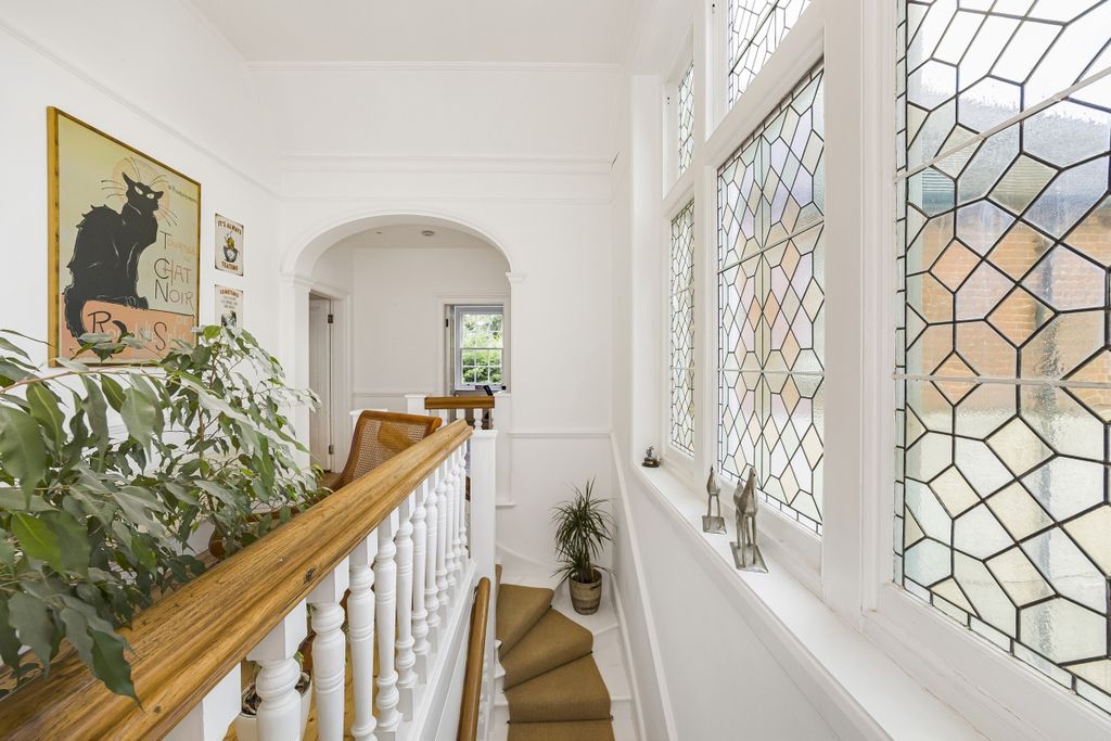 Property photo 1 of 20 Walpole House Ma...