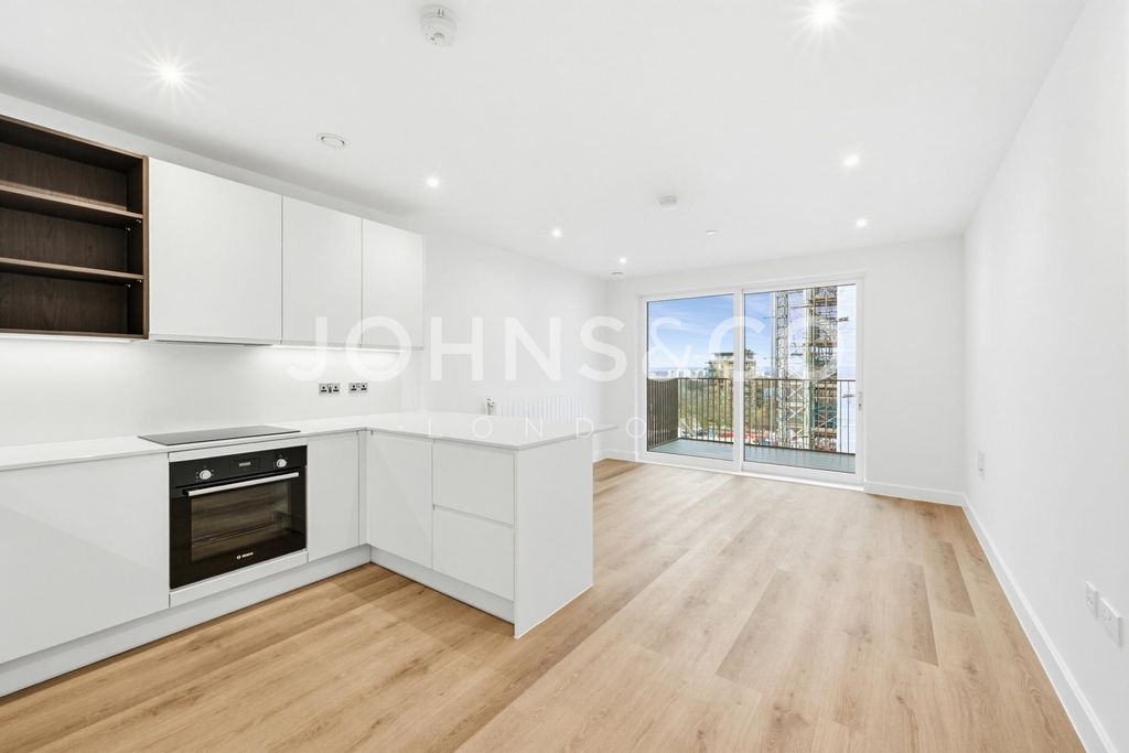 Property photo 1 of 2