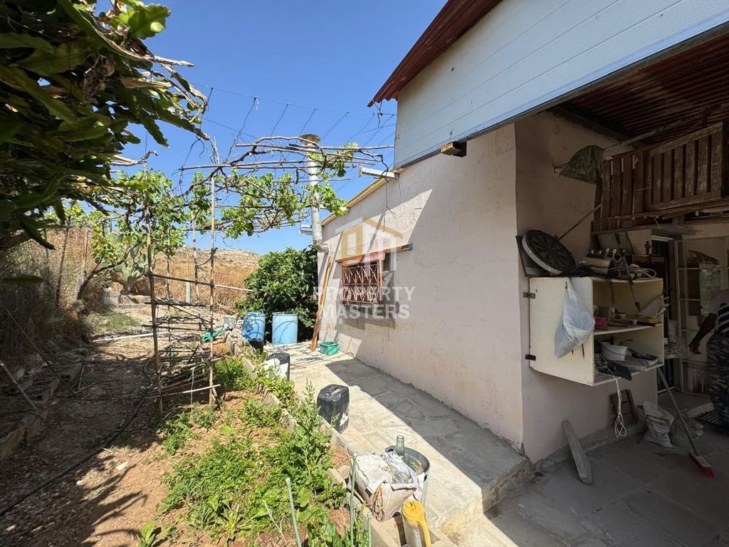 Property photo 3 of 10