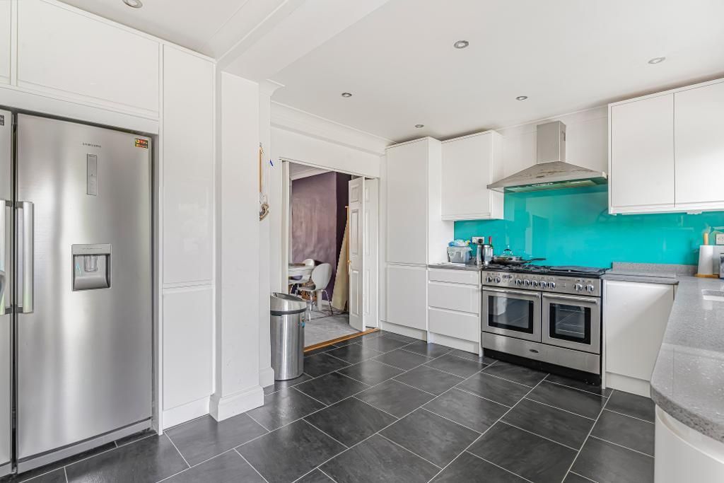 Property photo 2 of 14 Kitchen/Breakfast Room