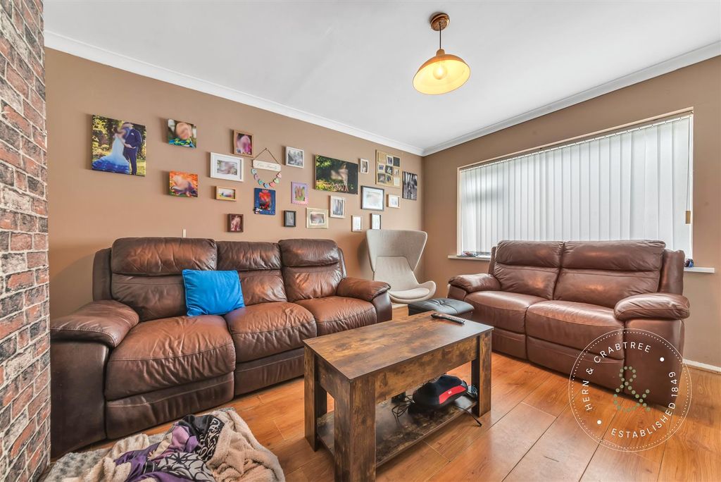 Property photo 3 of 22 Amethyst--Road-09.Jpg