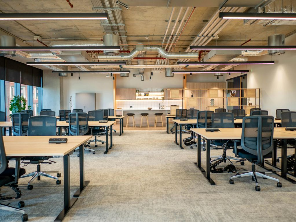 Property photo 2 of 10 2025_Quad_Osh_Offices 4.Jpg