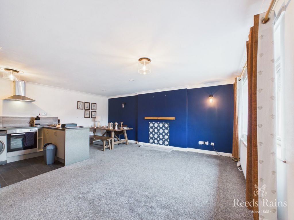 Property photo 2 of 16 Sitting Room/Kitchen