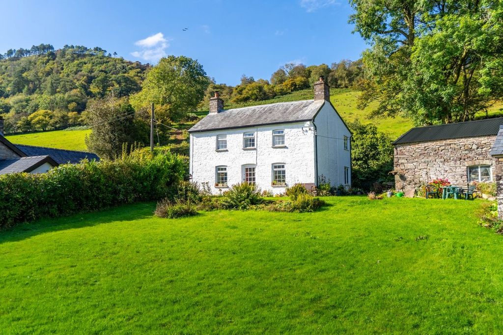 Property photo 2 of 22