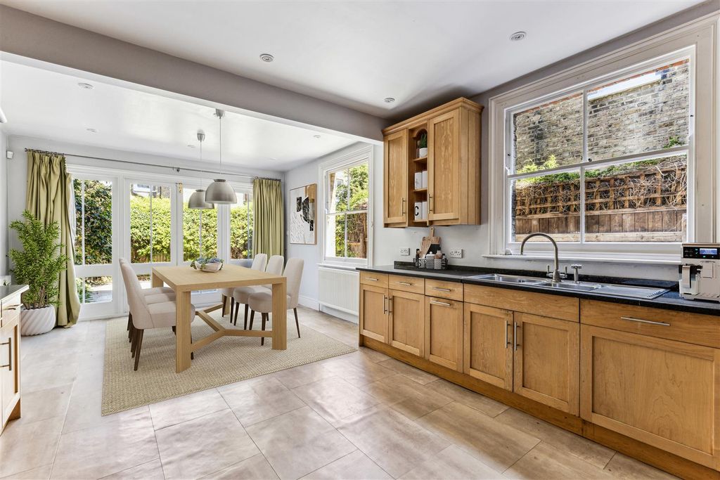 Property photo 2 of 12 Blandford Road, W4 - For Sale