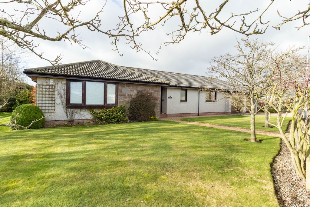 Property photo 1 of 45 Front Exterior