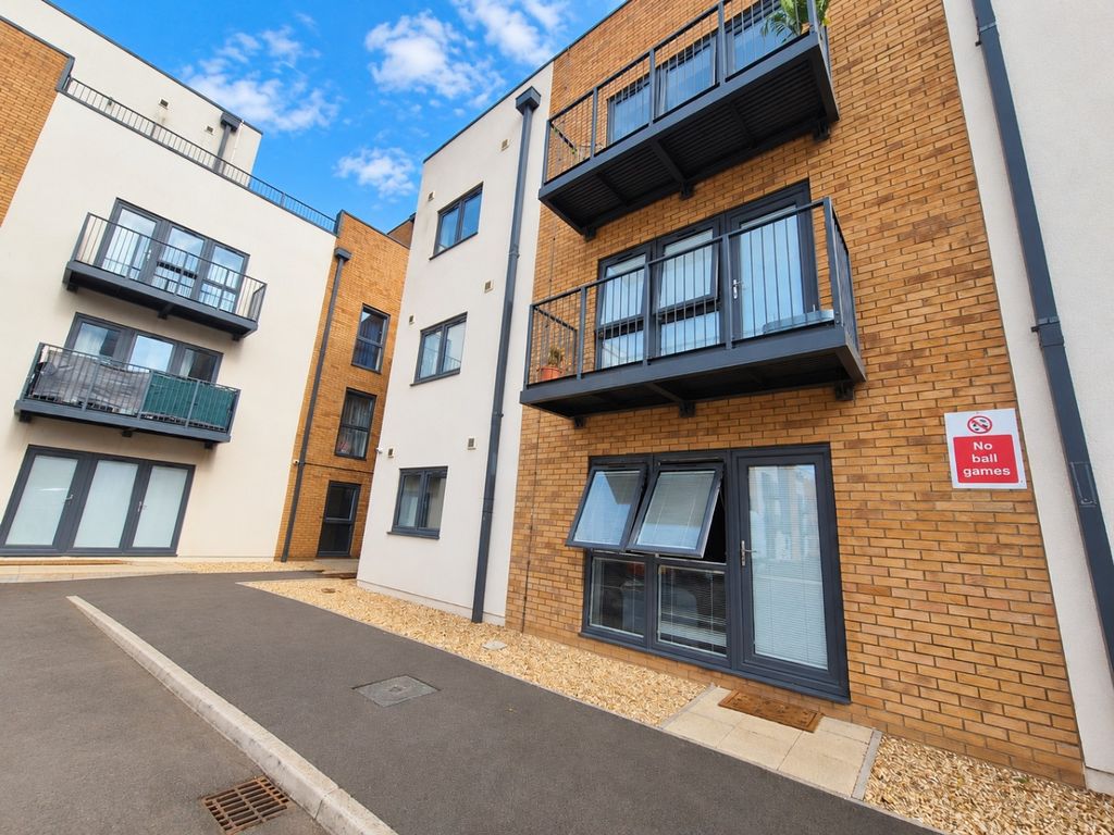 Property photo 2 of 9 5537511
