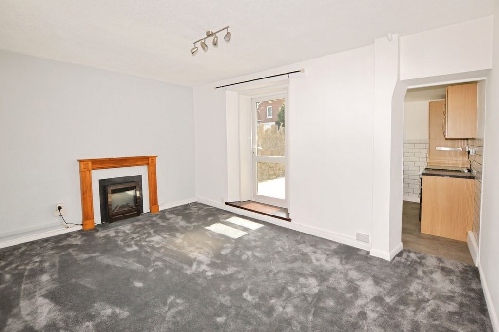 Property photo 2 of 16 Pbox-Img.Jpg