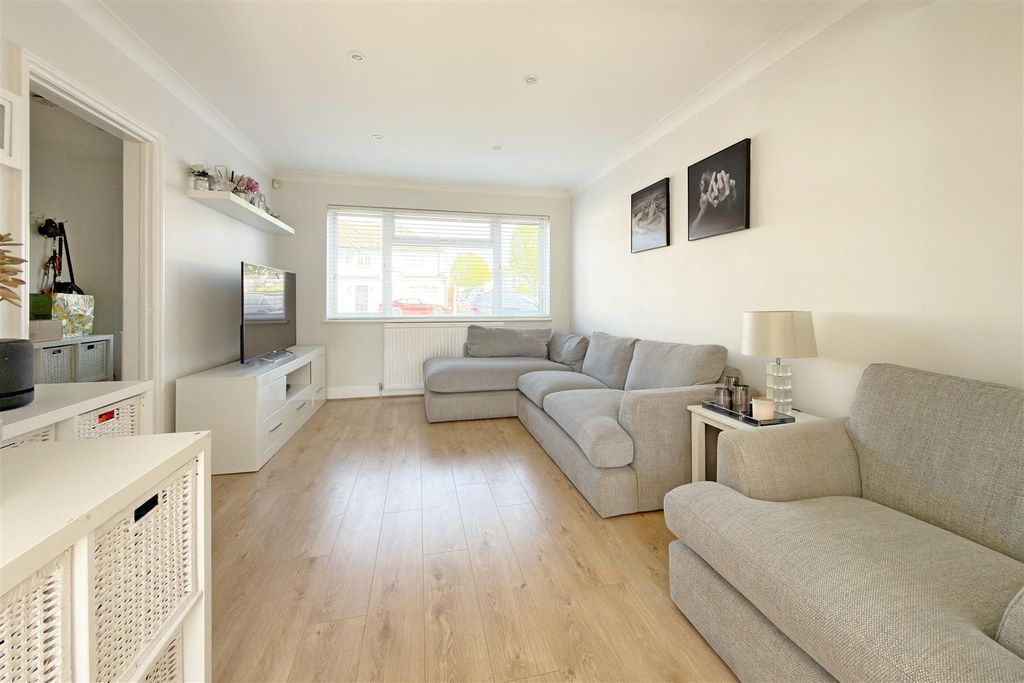 Property photo 2 of 11 Reception Room