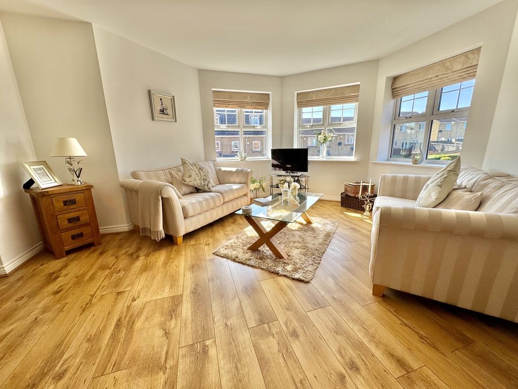 Property photo 3 of 11 Img_0805