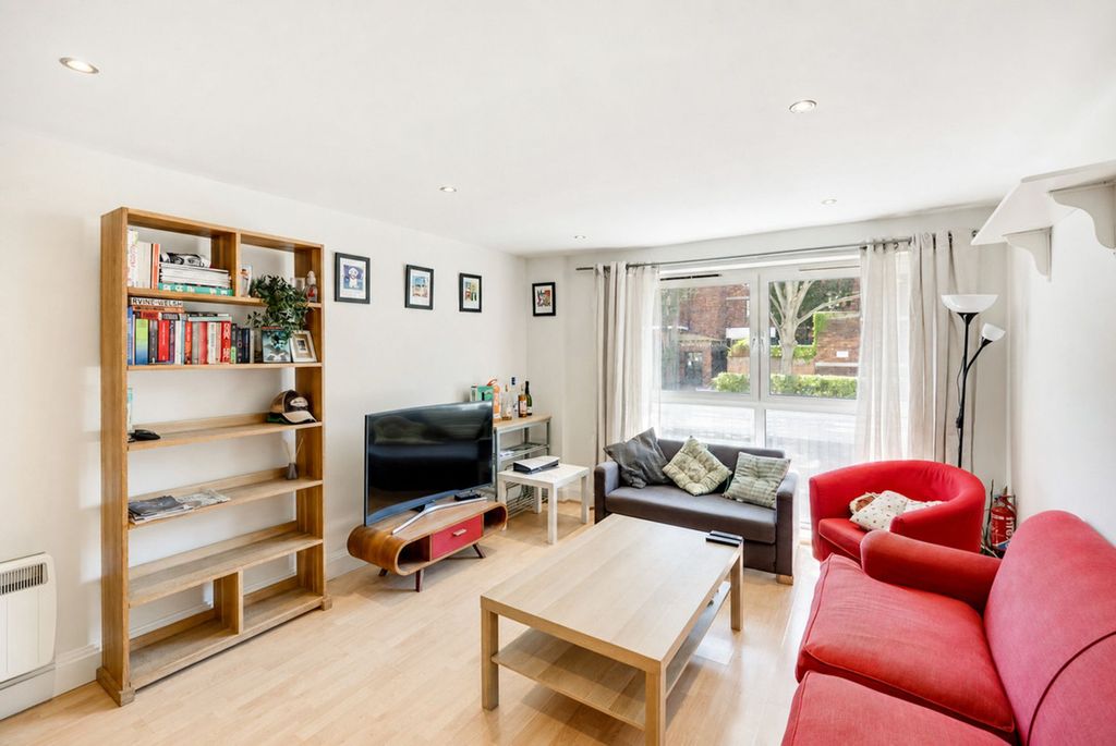 Property photo 3 of 13