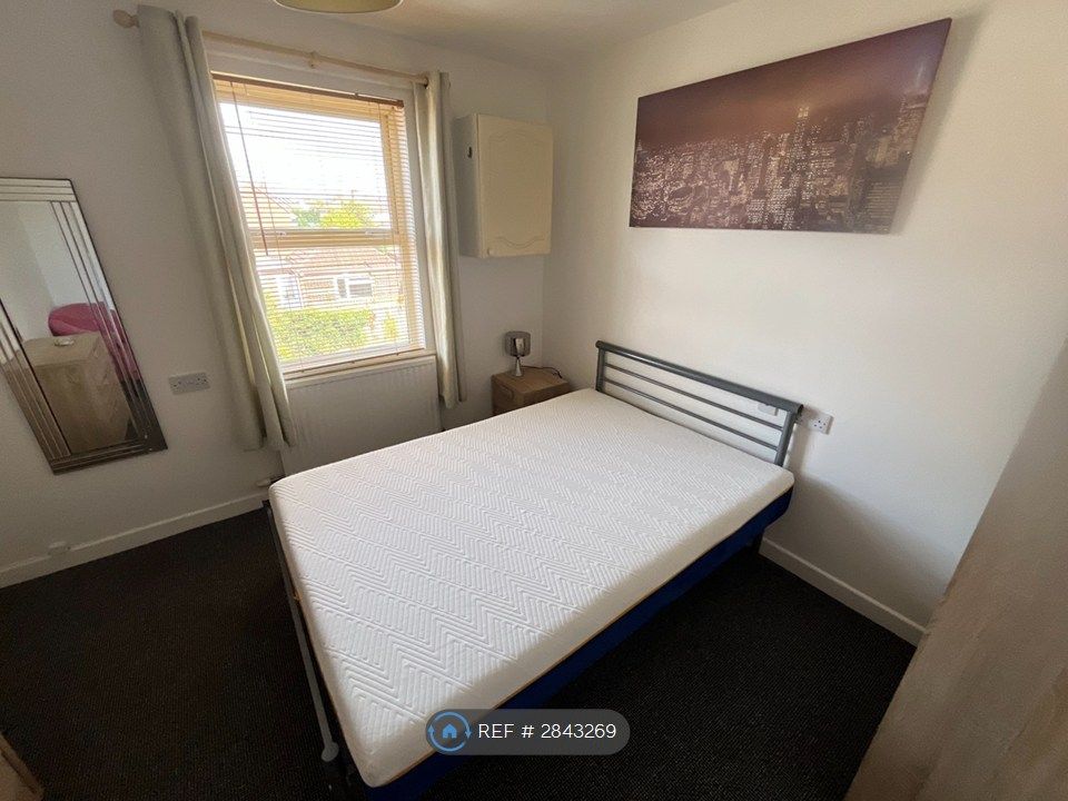 Property photo 3 of 12
