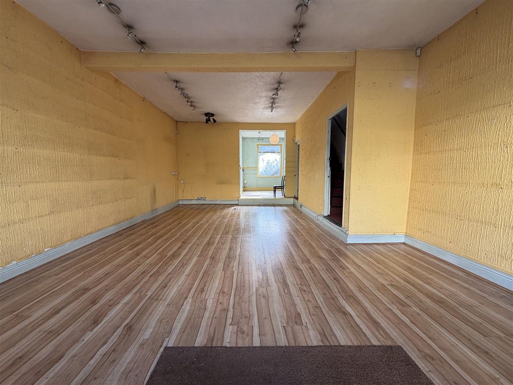 Property photo 2 of 14 Image00015.Jpeg