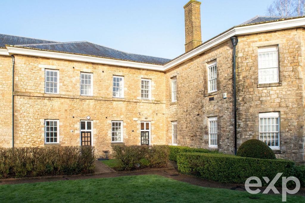 Property photo 1 of 27