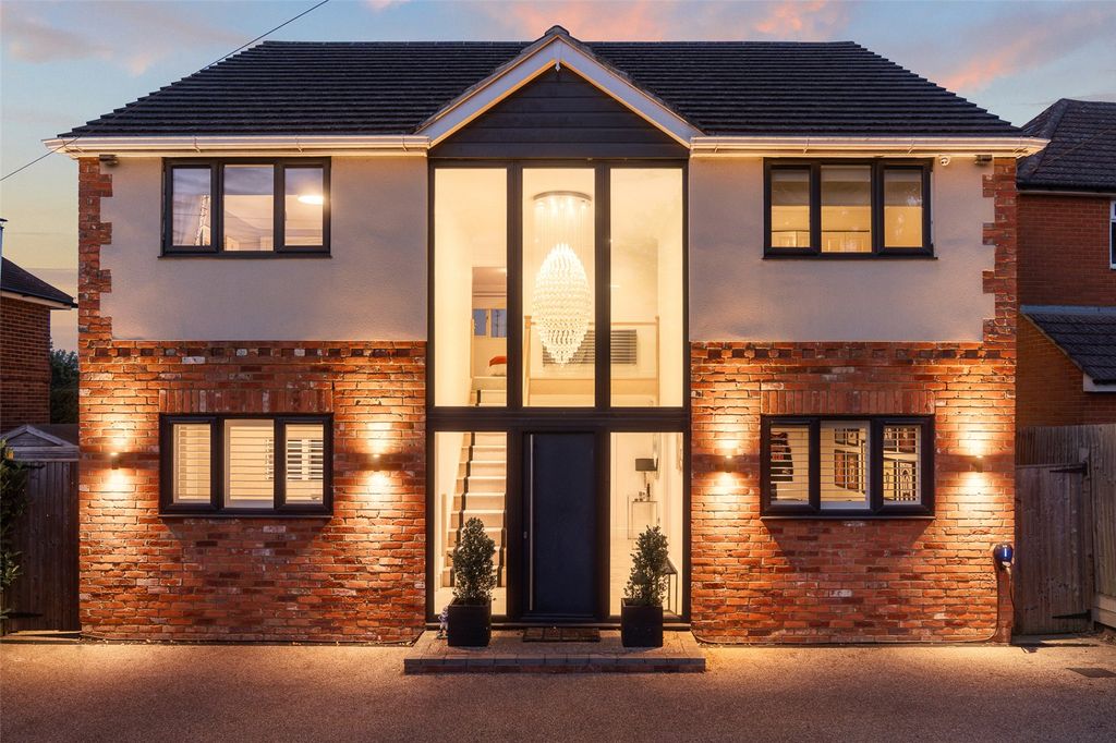 Property photo 1 of 34 Picture No. 01