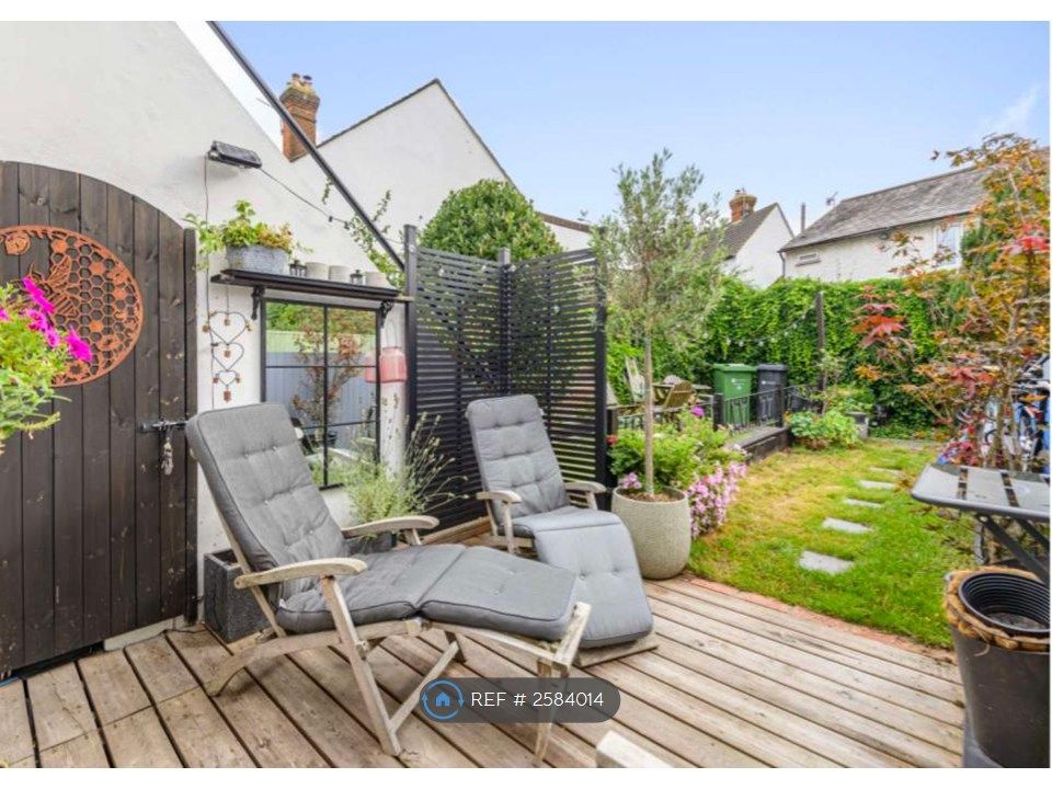 Property photo 3 of 24 Private Rear Garden With Rear Garden Access