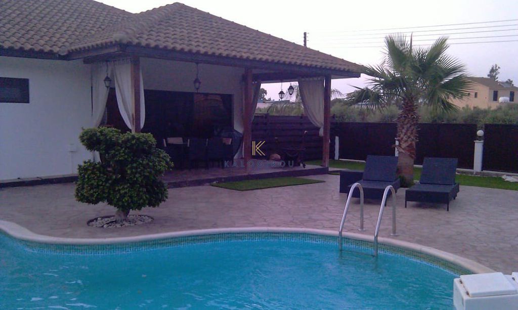 Property photo 3 of 23