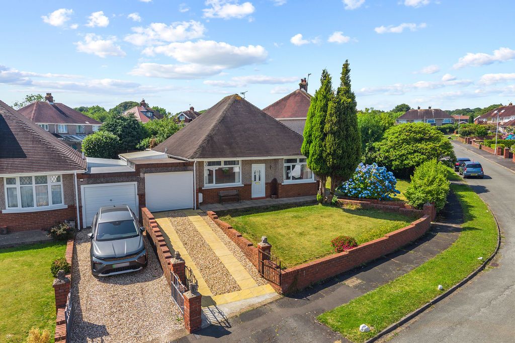 Property photo 2 of 29