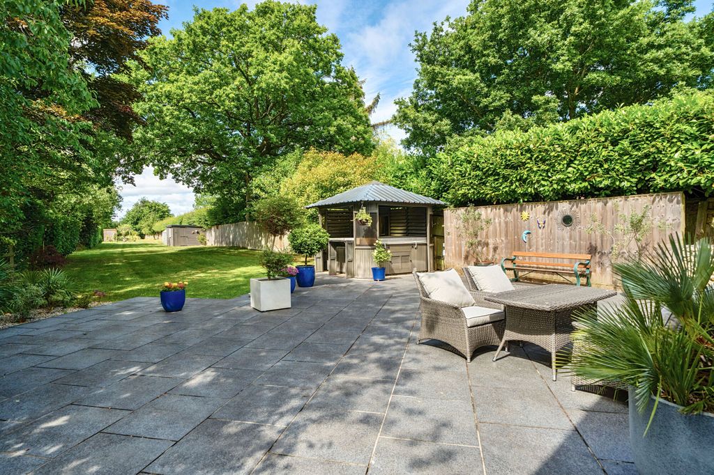Property photo 3 of 14