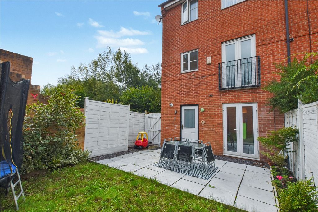 Property photo 2 of 17 Picture No. 01
