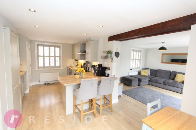 Property photo 3 of 18 Dining Kitchen