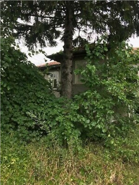Property photo 2 of 6