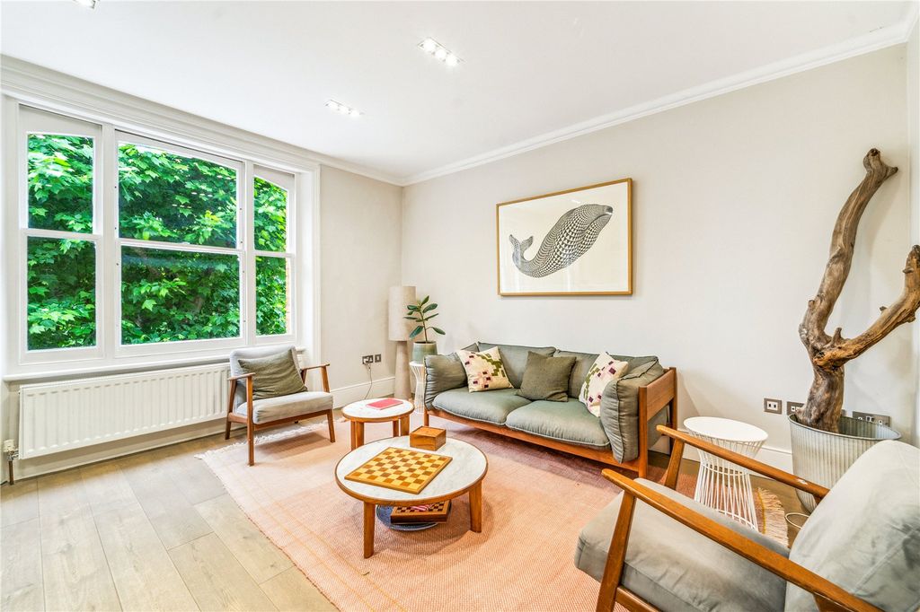 Property photo 2 of 16 Reception Room