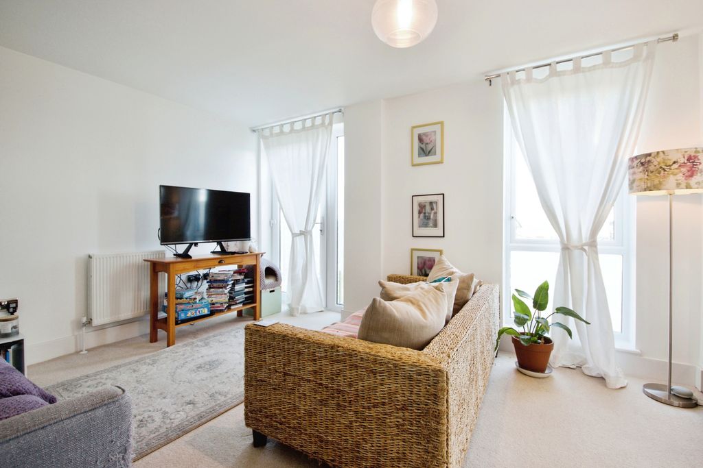 Property photo 2 of 12
