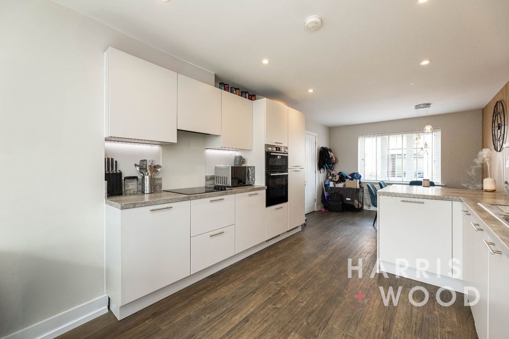 Property photo 2 of 28 4401152