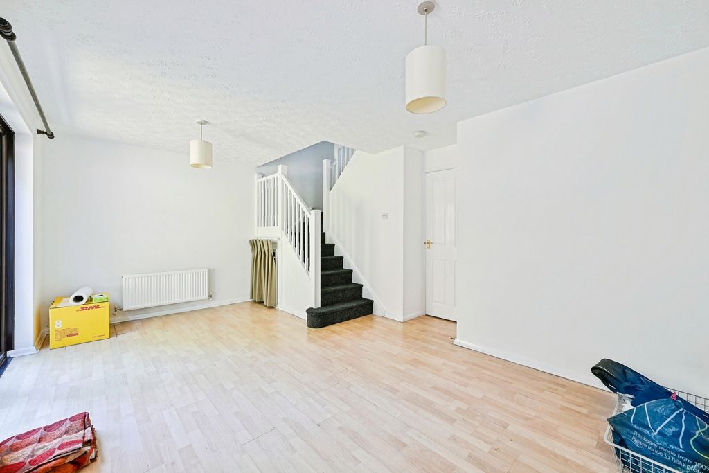 Property photo 3 of 16 Pbox-Img.Jpg