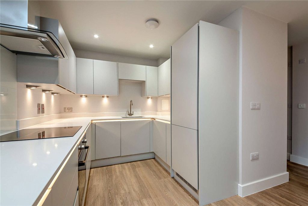 Property photo 2 of 18 Picture No. 19