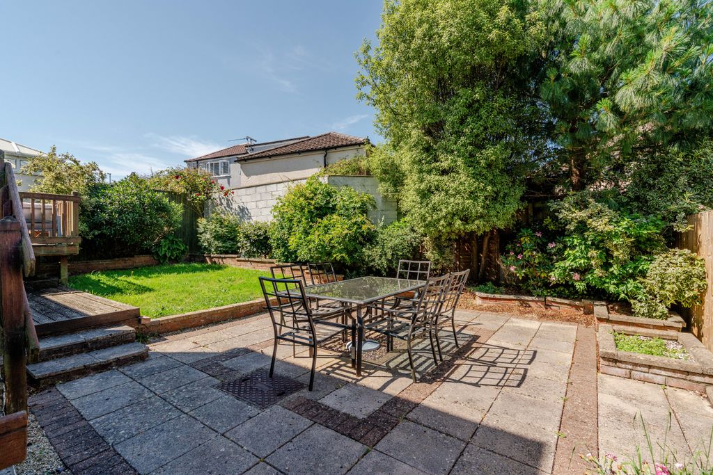 Property photo 3 of 30 5