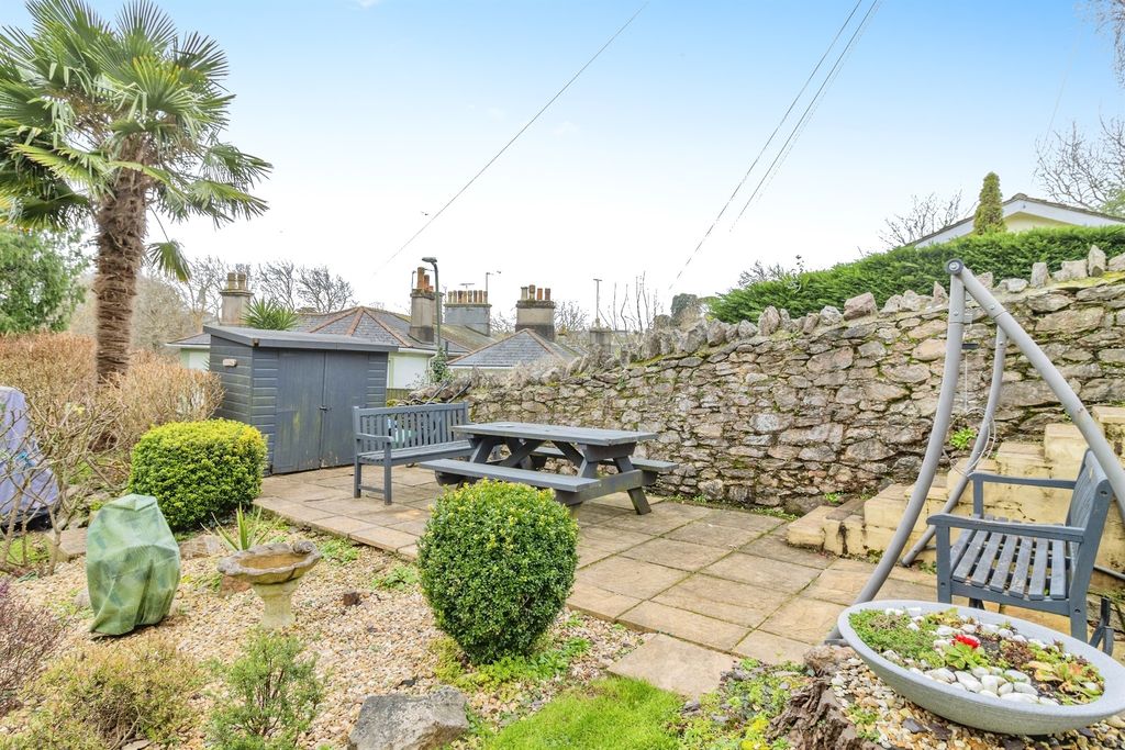 Property photo 3 of 16
