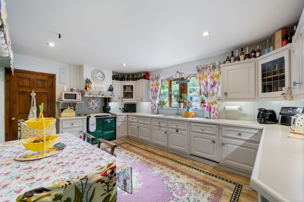 Property photo 2 of 38