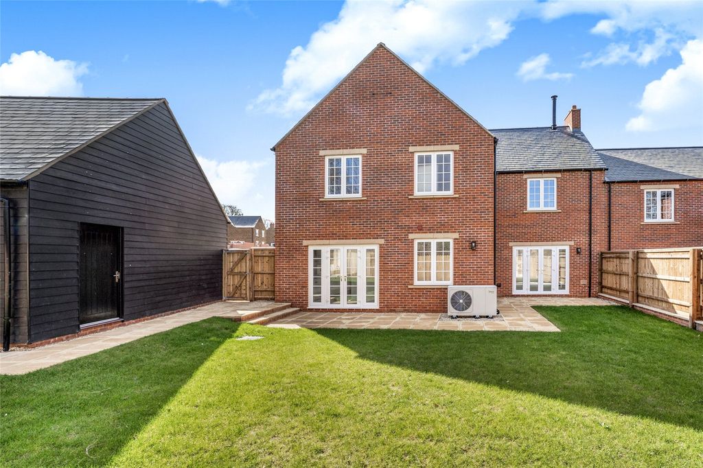 Property photo 2 of 31 Picture No. 05