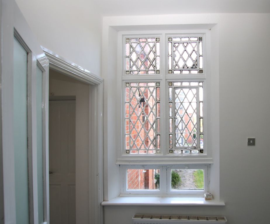 Property photo 2 of 9 3Buccourtd