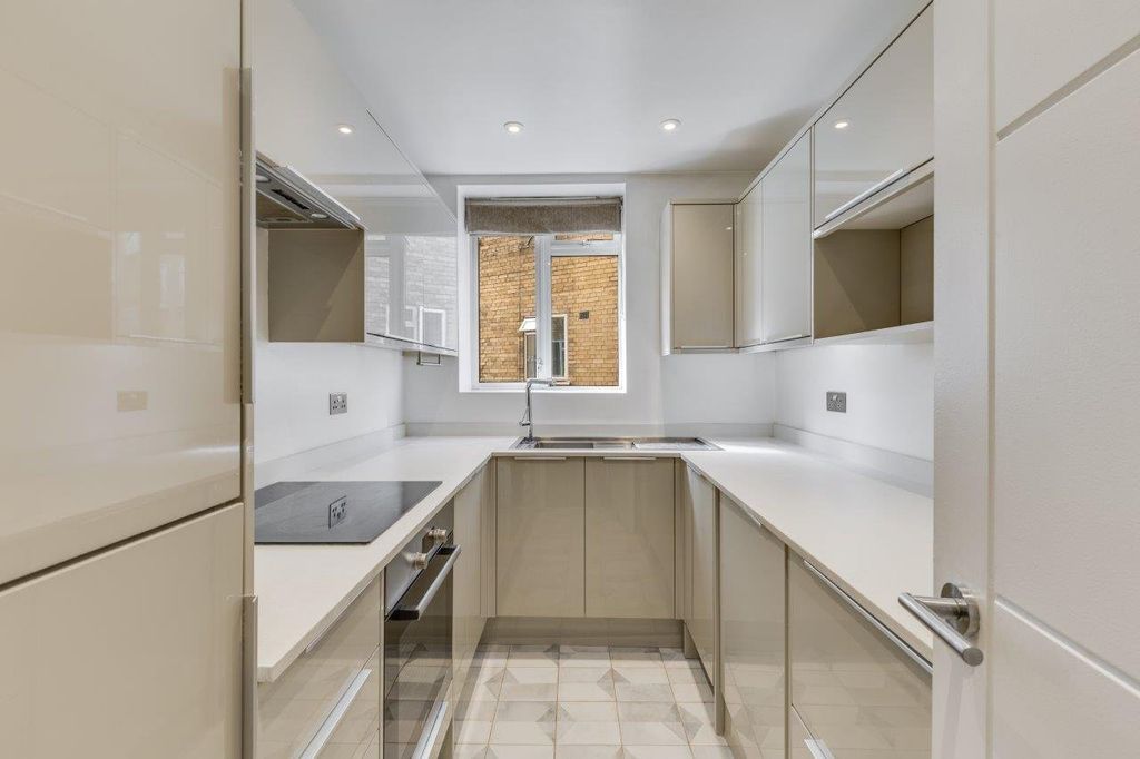 Property photo 2 of 12 Picture No. 08