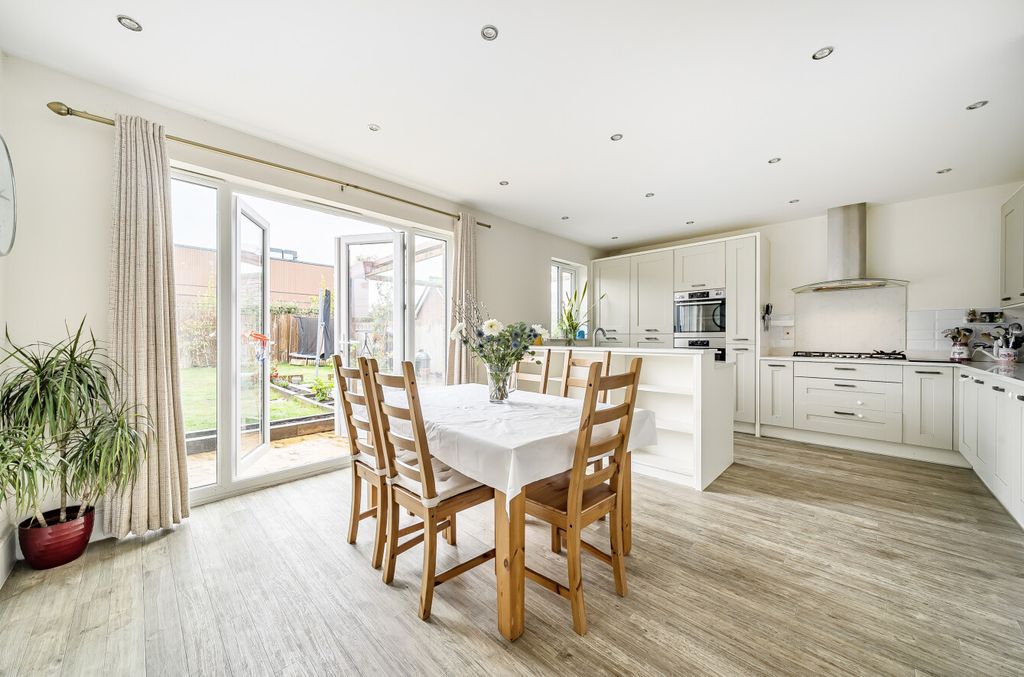 Property photo 2 of 19 1303954106841A8620468B