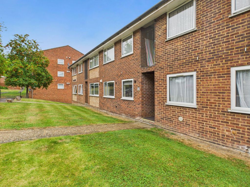 Property photo 1 of 14 Outside