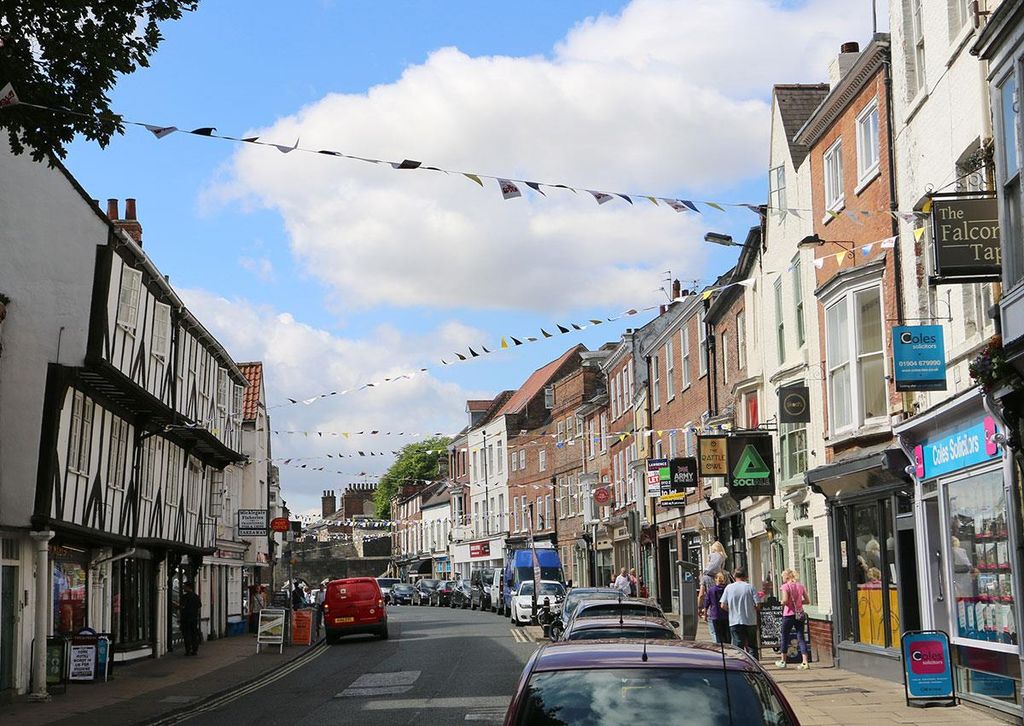 Property photo 1 of 11