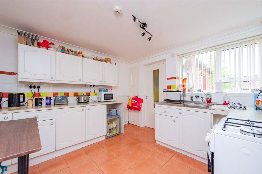 Property photo 3 of 22 Picture No. 10