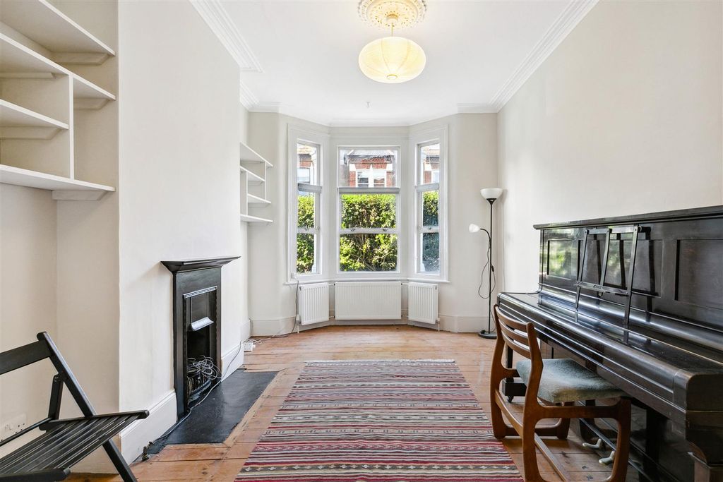 Property photo 2 of 11 55A Strathleven Road-1.Jpg
