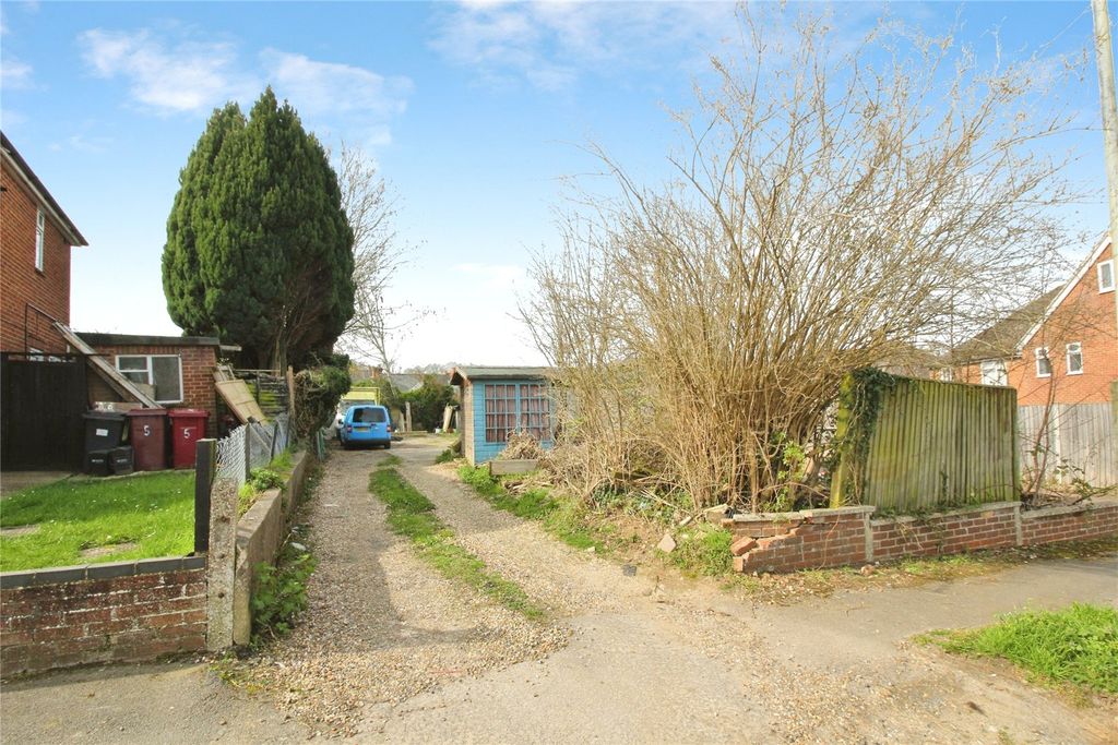 Property photo 1 of 3 Picture No. 01