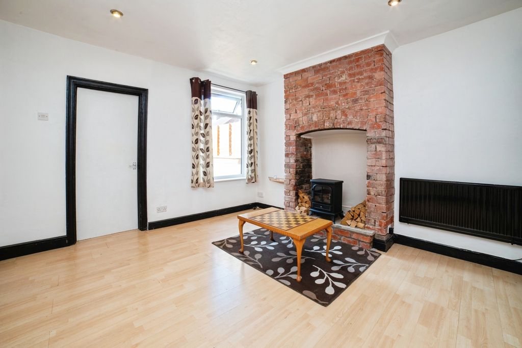 Property photo 2 of 20 Pbox-Img.Jpg