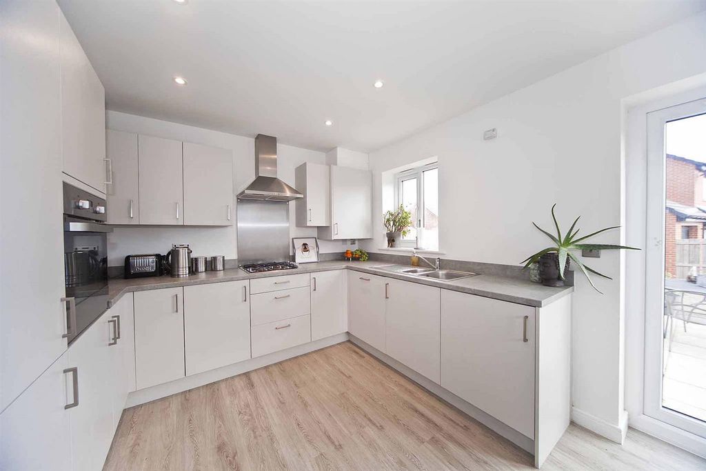 Property photo 2 of 20 Img_8872.Jpg