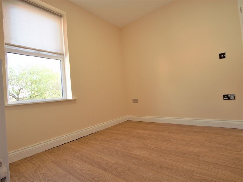 Property photo 3 of 12 Photo 9